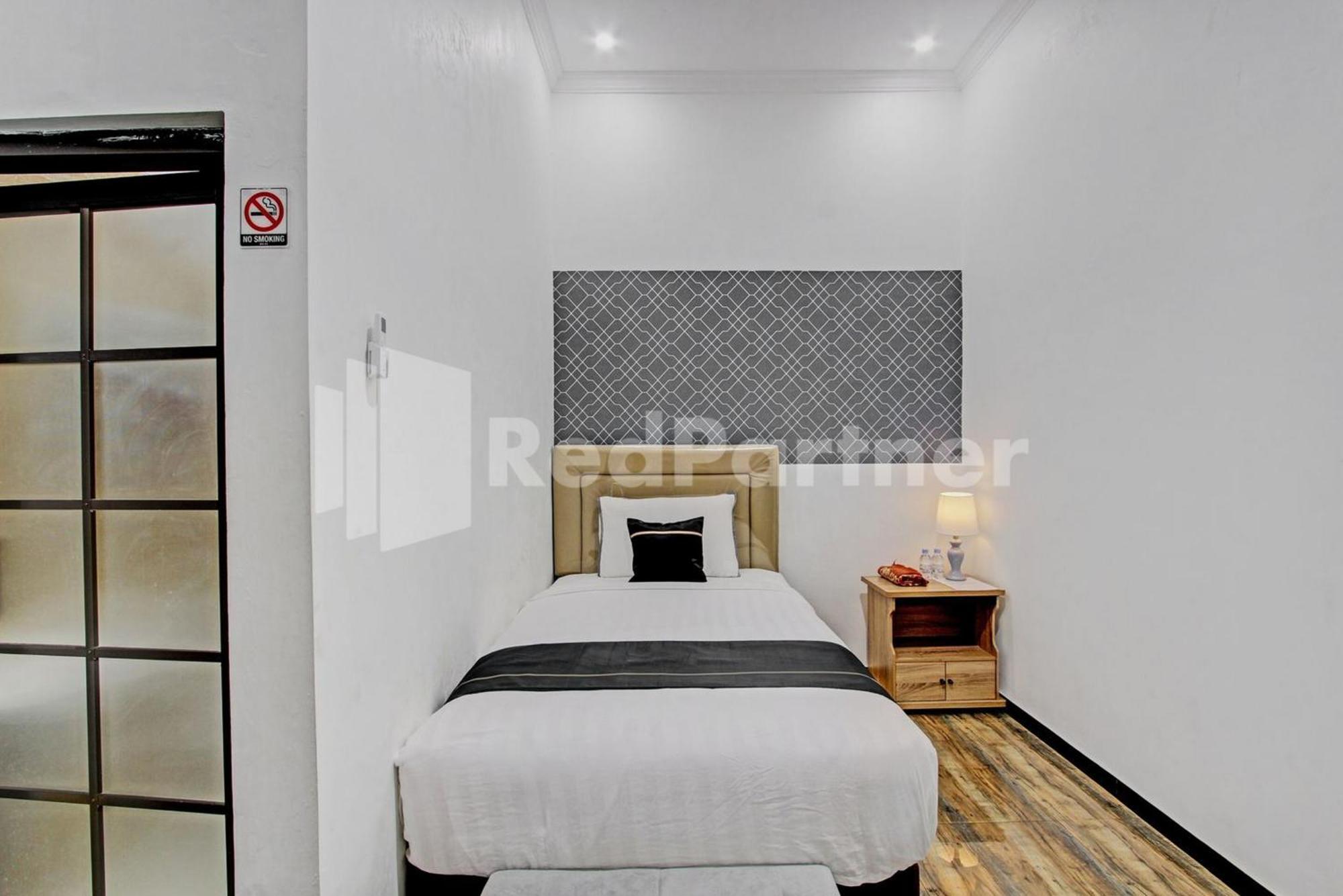 House N Coffee 55 Temanggung Redpartner Ξενοδοχείο Εξωτερικό φωτογραφία